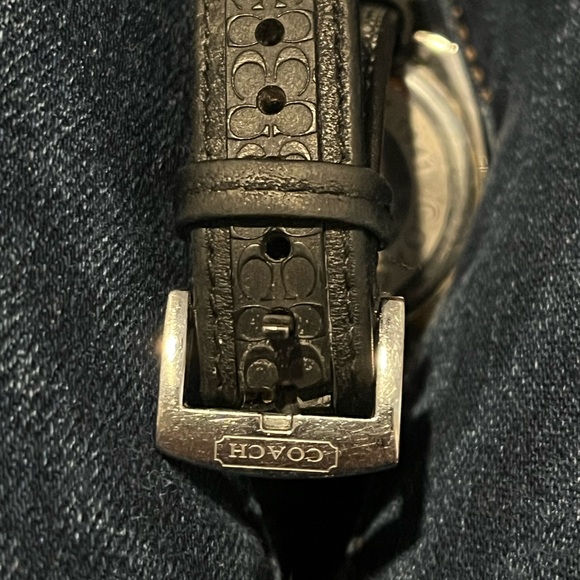 Ladies sterling silver authentic coach watch - Picture 4 of 8